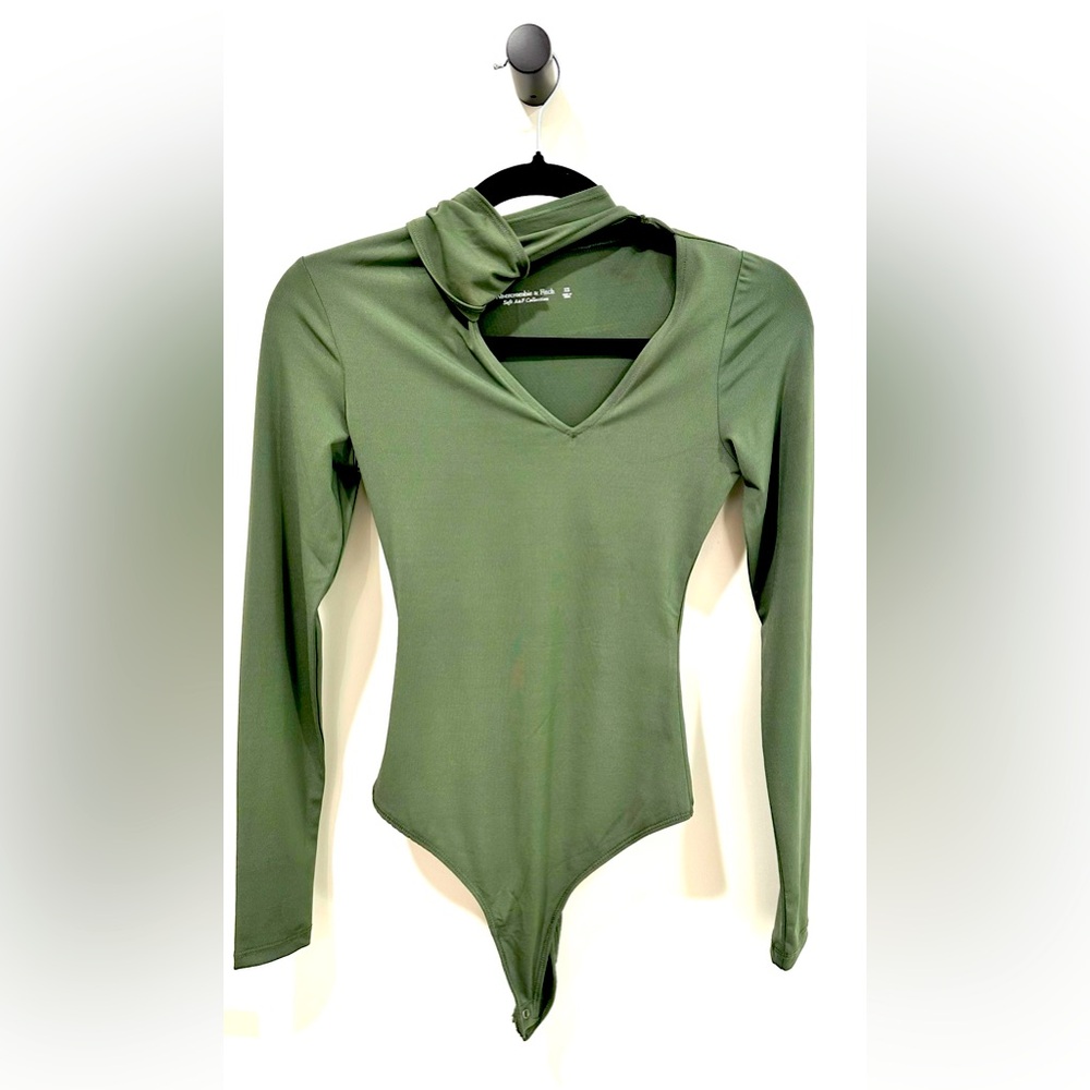 Abercrombie and Fitch long sleeve bodysuit khaki olive green size XS
